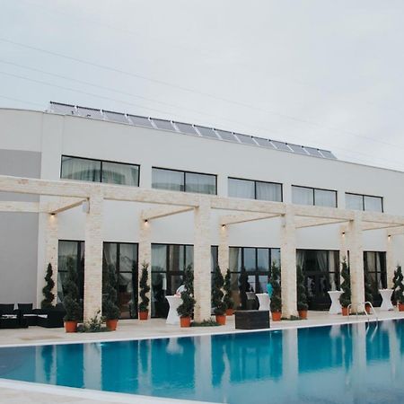 Pik Elegance Ξενοδοχείο Πλοέστι Εξωτερικό φωτογραφία