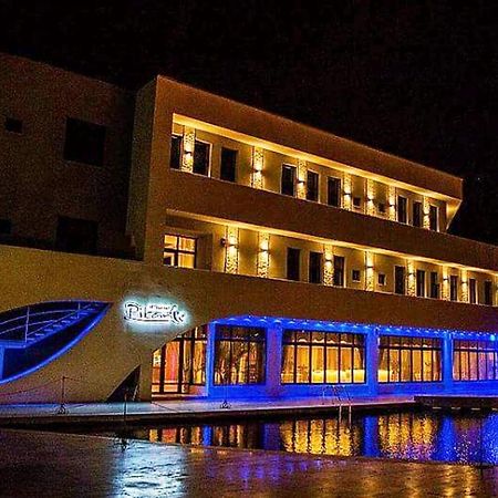 Pik Elegance Ξενοδοχείο Πλοέστι Εξωτερικό φωτογραφία