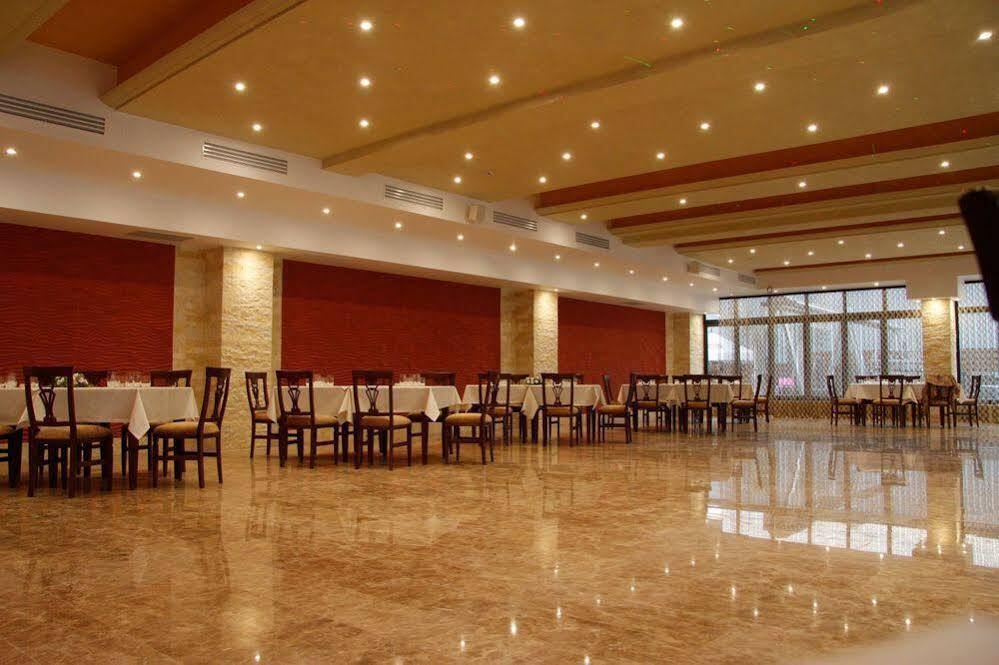 Pik Elegance Ξενοδοχείο Πλοέστι Εξωτερικό φωτογραφία