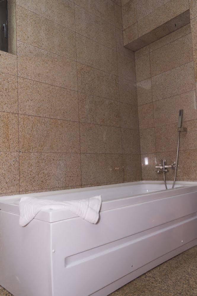 Pik Elegance Ξενοδοχείο Πλοέστι Εξωτερικό φωτογραφία
