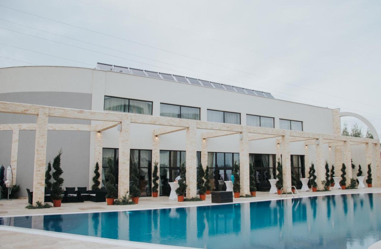 Pik Elegance Ξενοδοχείο Πλοέστι Εξωτερικό φωτογραφία
